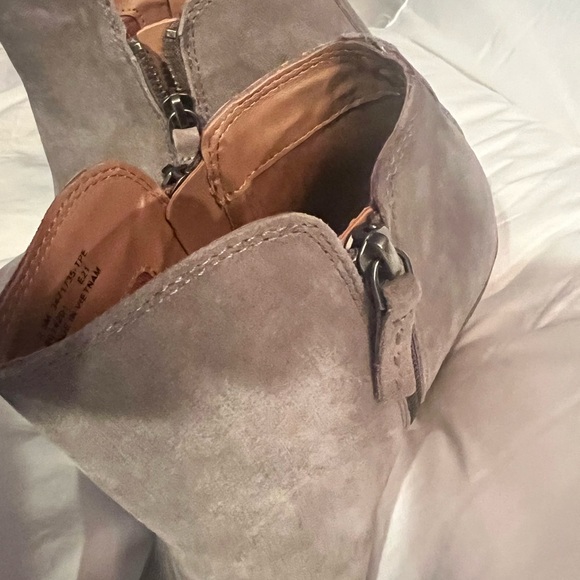 Frye ankle boots suede - Picture 3 of 6